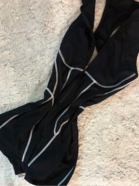 romper w butt scrunch